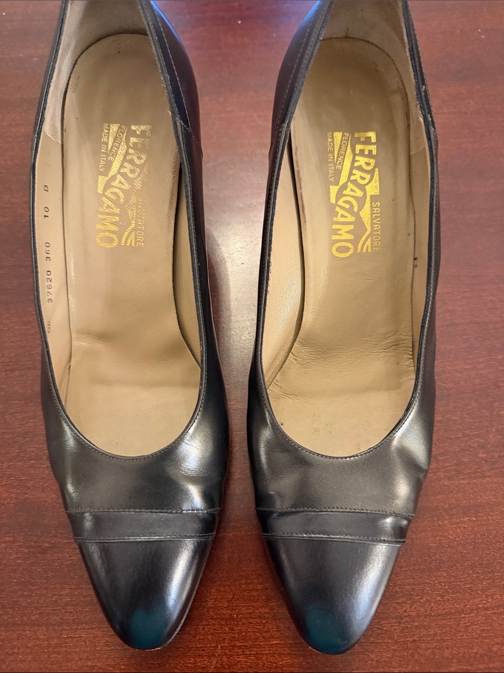 Salvatore Ferragamo Black Grey Leather Pointed Toe Pumps